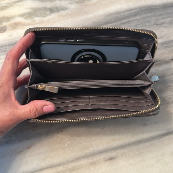 Furla textured Leather Zip Wallet/ clutch - Picture 6 of 6